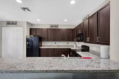 8135 Cantabria Falls Drive, Boynton Beach, FL 33473 - Photo 17