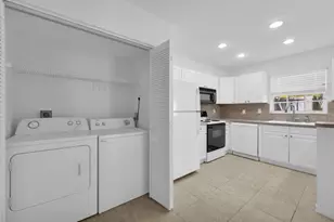 426 N Cypress Dr, Tequesta, FL 33469 - Photo 15