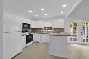 426 N Cypress Dr, Tequesta, FL 33469 - Photo 9