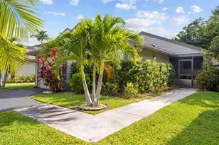 2482 Bedford Mews Dr, Wellington, FL 33414 - Photo 3