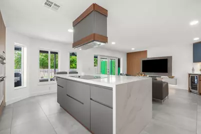 52 Gables Boulevard, Weston, FL 33326 - Photo 15