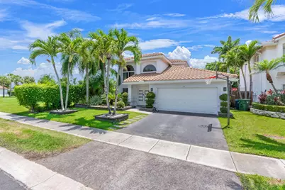 52 Gables Boulevard, Weston, FL 33326 - Photo 3