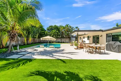 300 SE 8th Avenue, Deerfield Beach, FL 33441 - Photo 35