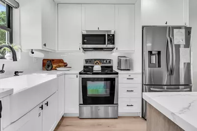 300 SE 8th Avenue, Deerfield Beach, FL 33441 - Photo 19