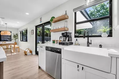 300 SE 8th Avenue, Deerfield Beach, FL 33441 - Photo 23