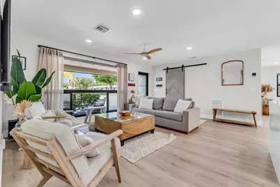 300 SE 8th Avenue, Deerfield Beach, FL 33441 - Photo 9