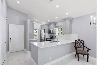 8621 Jasmine Way, Boca Raton, FL 33496 - Photo 5