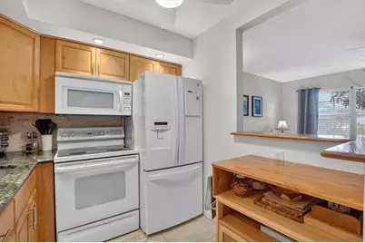 438 Tilford U, Deerfield Beach, FL 33442 - Photo 7