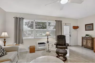 438 Tilford U, Deerfield Beach, FL 33442 - Photo 5