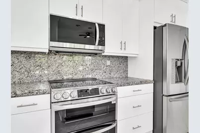 2680 NW 84th Way, Pembroke Pines, FL 33024 - Photo 25