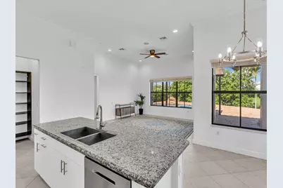 2680 NW 84th Way, Pembroke Pines, FL 33024 - Photo 21