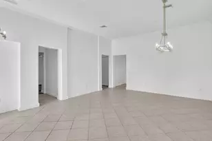 2680 NW 84th Way, Pembroke Pines, FL 33024 - Photo 9