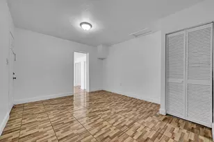1646 NE 150th St, Miami, FL 33181 - Photo 9