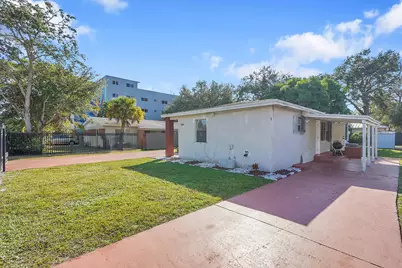 1646 NE 150th Street #1, Miami, FL 33181 - Photo 3