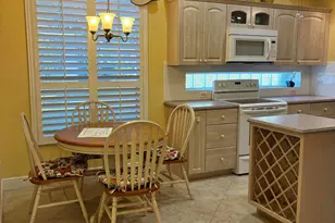 646 Venetto Ct, Port Saint Lucie, FL 34986 - Photo 5