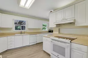 [Address not provided], West Palm Beach, FL 33411 - Photo 29