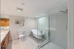 5080 N Ocean Dr, Singer Island, FL 33404 - Photo 5