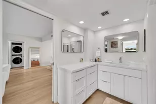 555 Oaks Ln, Pompano Beach, FL 33069 - Photo 5