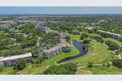 555 Oaks Lane #311, Pompano Beach, FL 33069 - Photo 15