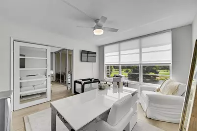 555 Oaks Lane #311, Pompano Beach, FL 33069 - Photo 7