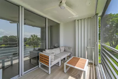 555 Oaks Lane #311, Pompano Beach, FL 33069 - Photo 11