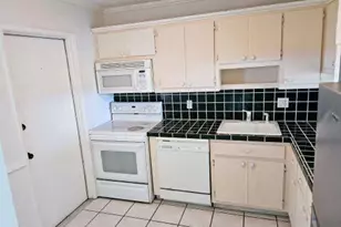 4650 Washington St, Hollywood, FL 33021 - Photo 7