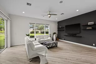 1215 Creekside Dr, Wellington, FL 33414 - Photo 13