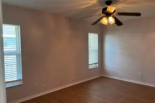 450 SW Eyerly Ave, Port Saint Lucie, FL 34983 - Photo 19