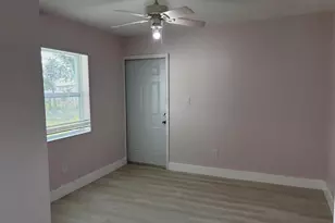 450 SW Eyerly Ave, Port Saint Lucie, FL 34983 - Photo 27