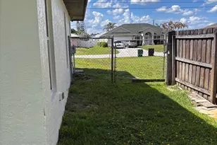 450 SW Eyerly Ave, Port Saint Lucie, FL 34983 - Photo 33