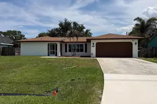450 SW Eyerly Ave, Port Saint Lucie, FL 34983 - Photo 1