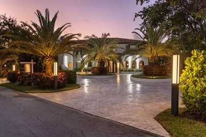 290 NW 6th Street, Boca Raton, FL 33432 - Photo 1