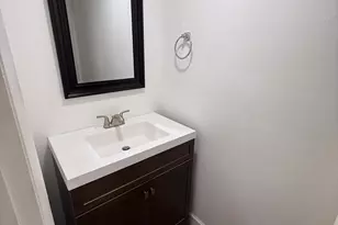 640 Tennis Club Dr, Fort Lauderdale, FL 33311 - Photo 5