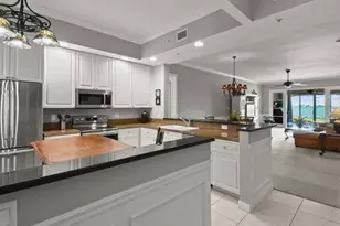 4 Harbour Isle Dr E, Fort Pierce, FL 34949 - Photo 3