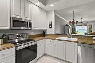 4 Harbour Isle Dr E, Fort Pierce, FL 34949 - Photo 5