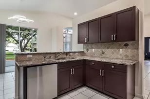 8754 NW 75th Pl, Tamarac, FL 33321 - Photo 27