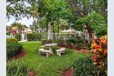 8754 NW 75th Place, Tamarac, FL 33321 - Photo 29