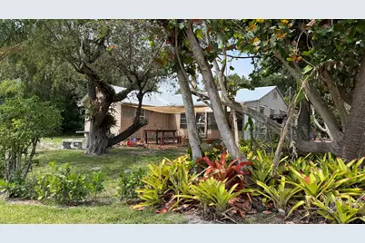2509 N Old Dixie Highway, Fort Pierce, FL 34946 - Photo 1