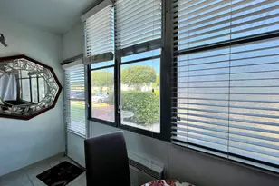 94 Windsor E, West Palm Beach, FL 33417 - Photo 7
