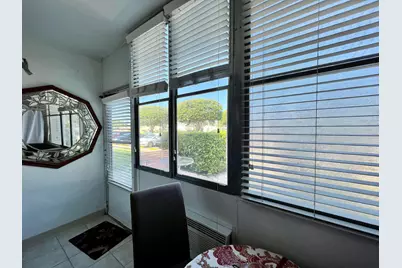 94 Windsor E, West Palm Beach, FL 33417 - Photo 7