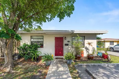 1717 NE 3rd Avenue, Delray Beach, FL 33444 - Photo 1