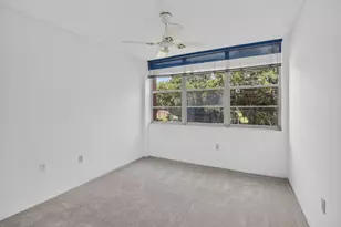 1100 St Charles Pl, Pembroke Pines, FL 33026 - Photo 19