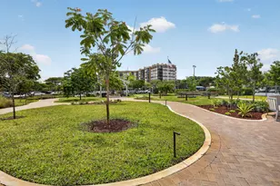 1100 St Charles Pl, Pembroke Pines, FL 33026 - Photo 29