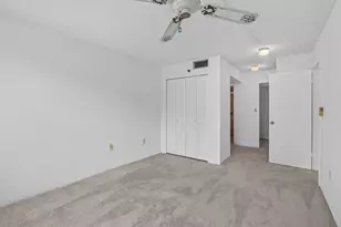 1100 St Charles Pl, Pembroke Pines, FL 33026 - Photo 15
