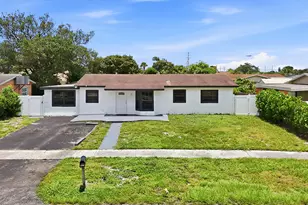 1060 SW 5th Terrace, Deerfield Beach, FL 33441 - Photo 1