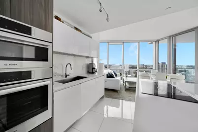 851 NE 1st Avenue #2410, Miami, FL 33132 - Photo 5