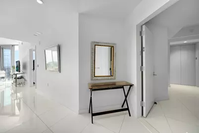 851 NE 1st Avenue #2410, Miami, FL 33132 - Photo 7
