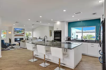 201 SE 11th Street, Pompano Beach, FL 33060 - Photo 17