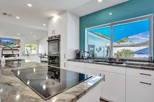 201 SE 11th St, Pompano Beach, FL 33060 - Photo 11