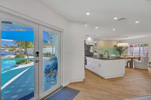 201 SE 11th St, Pompano Beach, FL 33060 - Photo 17